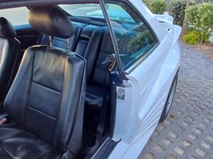 Image 12/65 of Mercedes-Benz 380 SEC (1985)