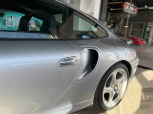 Bild 5/26 von Porsche 911 Turbo (2003)