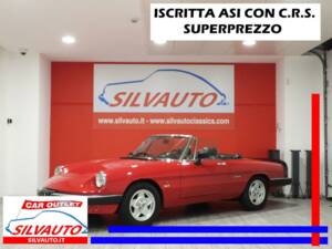 Image 1/14 de Alfa Romeo 1.6 Spider (1989)