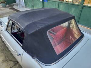 Immagine 13/33 di Innocenti Spider S (1963)