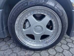 Image 13/22 of Mercedes-Benz 500 SL (1991)