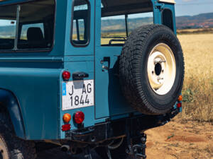 Image 21/51 of Land Rover Defender 110 (1995)