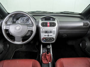 Image 7/50 of Opel Tigra TwinTop 1.4 Twinport (2006)