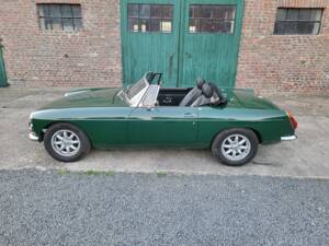 Image 2/58 of MG MGB (1971)