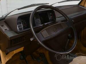 Immagine 2/19 di Volkswagen T3 Caravelle CL 1.6 (1984)