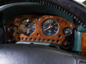 Image 12/36 de Aston Martin Virage Volante (1995)