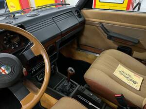 Bild 10/18 von Alfa Romeo Alfetta 2.0 (1982)