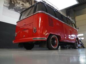 Image 34/50 of Volkswagen T1 Brasil &quot;Samba&quot; (1975)