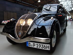 Afbeelding 2/33 van Peugeot 402 B (1936)