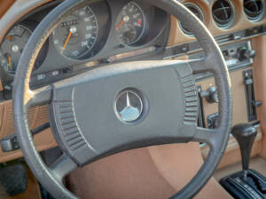 Image 7/7 of Mercedes-Benz 280 SLC (1975)