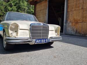 Image 1/4 de Mercedes-Benz 300 SEL 6.3 (1968)