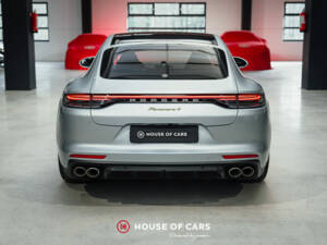 Image 7/49 of Porsche Panamera 4 E-Hybrid (2023)