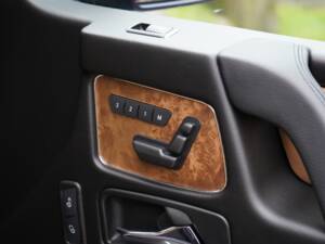 Image 15/17 of Mercedes-Benz G 500 (LWB) (2013)