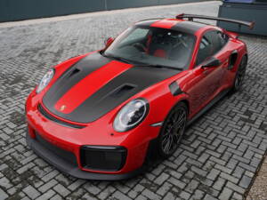 Bild 11/50 von Porsche 911 GT2 RS Weissach (2018)