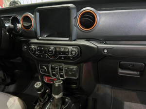 Bild 16/28 von Jeep Gladiator V6 Mohave (2021)