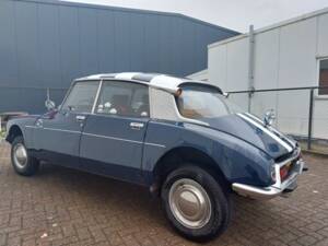Image 4/7 de Citroën D Spécial (1973)