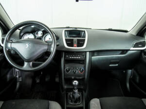 Imagen 7/49 de Peugeot 207 CC 1.6 VTi (2008)