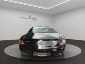 Image 7/16 of Mercedes-Benz SLS AMG (2011)