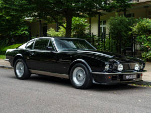 Imagen 2/28 de Aston Martin V8 Vantage X-Pack (1988)