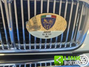 Image 7/10 of Jaguar XJ 12 (1985)