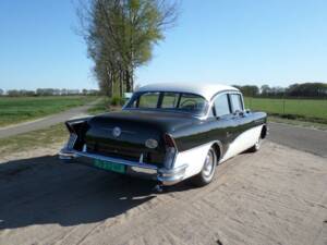 Image 3/9 of Buick Riviera Sedan (1956)