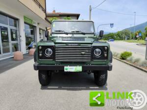 Bild 2/10 von Land Rover Defender 90 Td5 (1999)