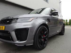 Immagine 29/93 di Land Rover Range Rover Sport SVR (2021)