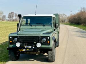 Afbeelding 11/56 van Land Rover Defender 130 Double Cab (2010)