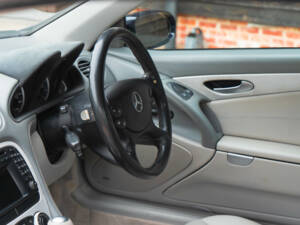 Bild 42/50 von Mercedes-Benz SL 55 AMG (2004)