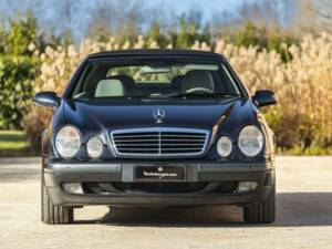 Imagen 9/50 de Mercedes-Benz CLK 230 Kompressor (2002)