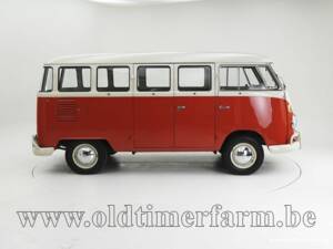 Immagine 6/15 di Volkswagen T2b Kombi (1974)