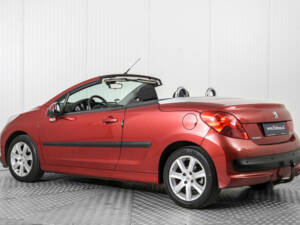 Imagen 6/50 de Peugeot 207 CC 1.6 VTi (2008)