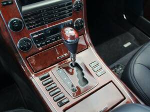 Image 14/20 of Maybach 57 (2004)