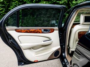 Bild 34/50 von Daimler Super Eight (2008)