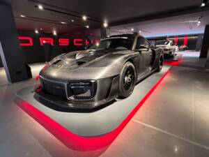 Bild 1/4 von Porsche 935 Moby Dick (2019)