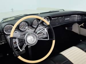 Image 18/44 de Lincoln Continental Mk V Convertible (1960)