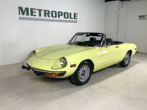 Image 1/26 of Alfa Romeo 2000 Spider Veloce (1973)