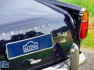 Immagine 12/36 di Triumph TR 4A IRS (1966)