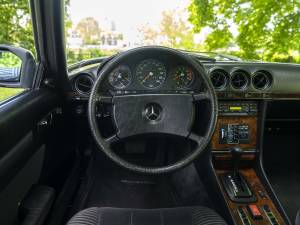 Image 18/36 de Mercedes-Benz 380 SLC (1981)