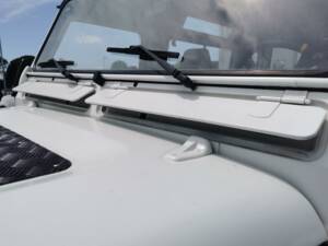 Image 40/45 of Land Rover Defender 110 Td5 (2001)