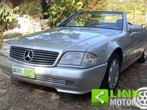 Image 1/10 of Mercedes-Benz 300 SL (1993)