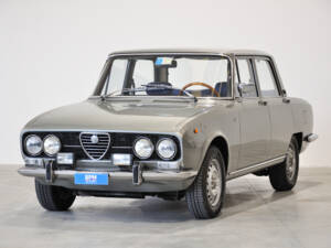 Immagine 28/39 di Alfa Romeo 2000 Berlina (1973)