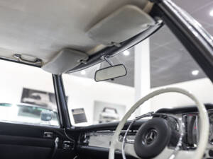 Bild 53/74 von Mercedes-Benz 280 SL (1969)