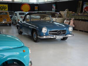 Image 2/89 de Mercedes-Benz 190 SL (1959)