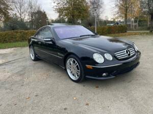 Bild 6/7 von Mercedes-Benz CL 55 AMG (2003)