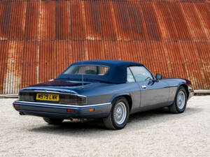 Image 7/38 of Jaguar XJS 4.0 (1995)