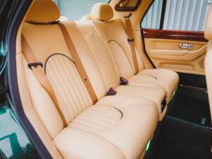 Bild 7/7 von Bentley Arnage Red Label (2002)