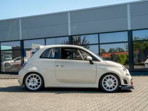 Bild 4/31 von Abarth 695 Assetto Corse Evoluzione (2013)