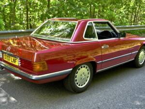 Image 12/50 of Mercedes-Benz 300 SL (1988)