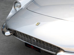 Image 19/69 of Ferrari 365 GT 2+2 (1969)